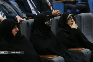 پاسداشت مقام استادان و یادبود پنج شهیددانشجوی شهید دانشگاه تهران در جنگ رمضان