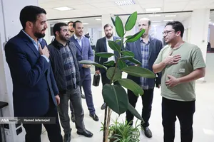 بازدیدمهدی قمی شهردار منطقه 11 تهران از خبرگزاری آنا