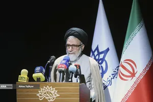 حجت الاسلام سیداسماعیل خطیب وزیر اطلاعات در آیین رونمایی از کتاب &laquo;قندیل&raquo;