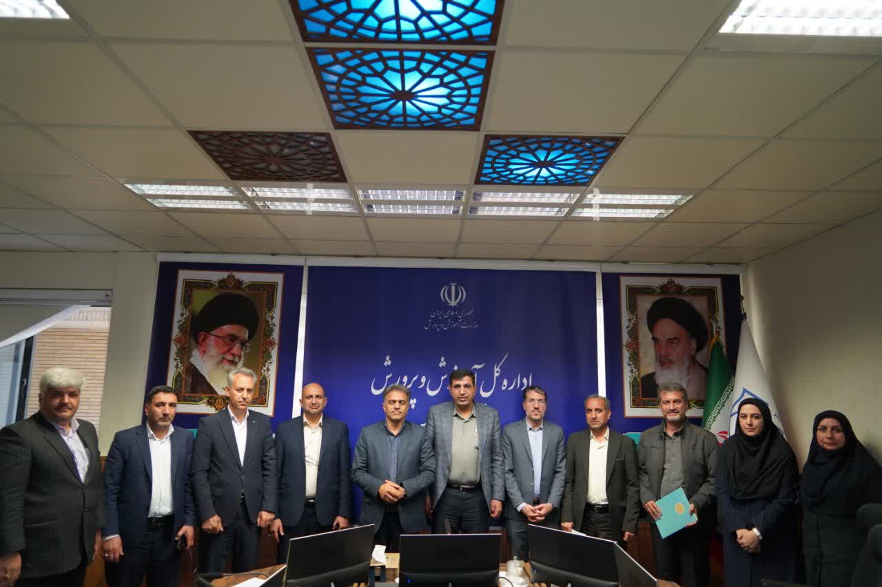 جزئیاتی از تفاهمنامه دانشگاه آزاد و اداره آموزش و پرورش استان فارس؛ تربیت نیروی متخصص با همافزایی مدرسه-دانشگاه جزئیاتی از تفاهمنامه دانشگاه آزاد و اداره آموزش و پرورش استان فارس؛ تربیت نیروی متخصص با همافزایی مدرسه-دانشگاه