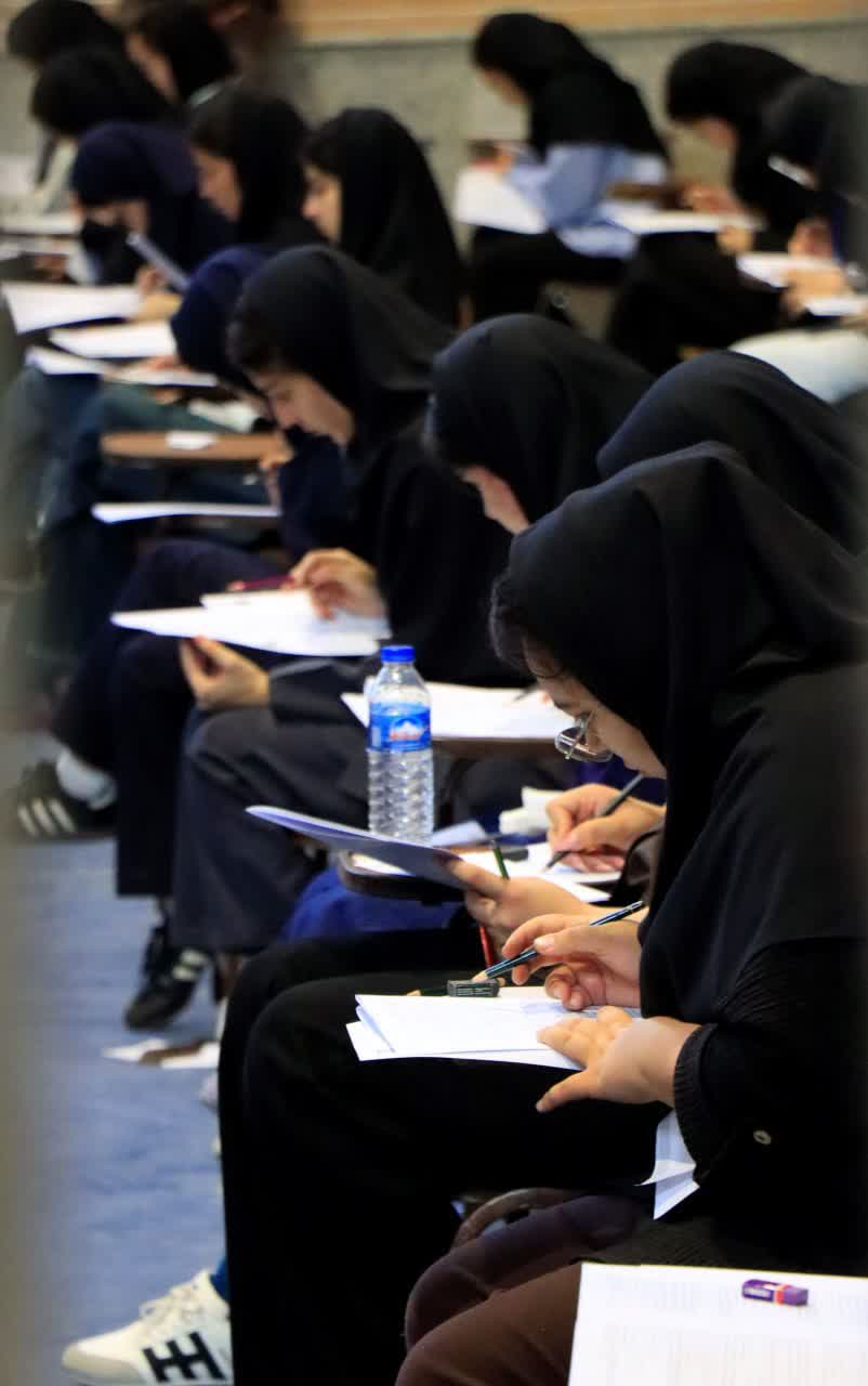همدلی کارکنان، پشتوانه موفقیت دانشگاه آزاد اسلامی واحد لنجان در مأموریت‌های بزرگ است