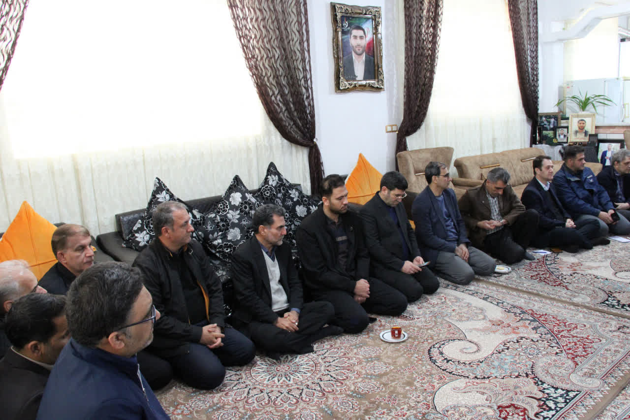 دانشگاهیان در خط مقدم مقابله با جنگ ترکیبی هستند