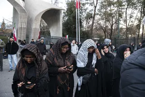  اجتماع مردم تهران در پی خبر شهادت حضرت آیت الله العظمی امام خامنه ای رحمته الله علیه رهبر عظیم الشان انقلاب اسلامی ایران