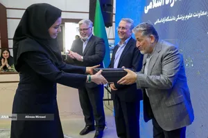 تقدیر از مدال آوران هفدهمین دوره المپیاد پزشکی دانشگاه آزاد اسلامی