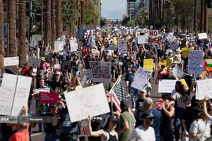 تظاهرات ضد ترامپ &laquo;بدون پادشاه&raquo; در سراسر آمریکا