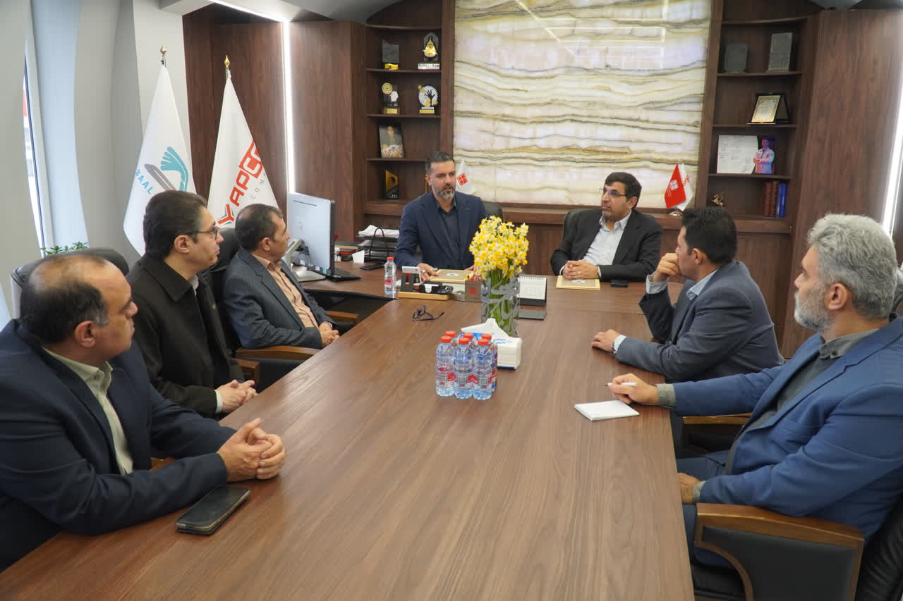 امضای تفاهم‌نامه همکاری دانشگاه آزاد شیراز و یک واحد صنعتی