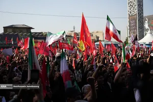 تشییع پیکر مطهر آقای شهید ایران و خانواده ایشان