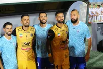 بی‌اعتنایی حسینی به چشمی/ هواداران 2 تیم علیه پرسپولیس متحد شدند