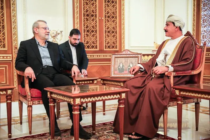 Iran’s Larijani Holds Talks with Omani Minister of the Royal Office