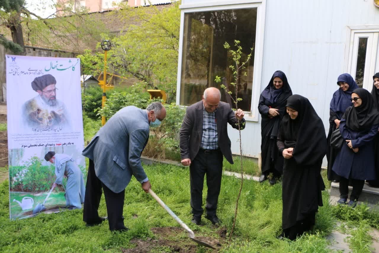 غرس نهال امید به همت معاونت فرهنگی دانشجویی دانشگاه آزاد اسلامی واحد علوم پزشکی مشهد غرس نهال امید به همت معاونت فرهنگی دانشجویی دانشگاه آزاد اسلامی واحد علوم پزشکی مشهد