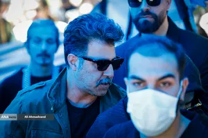 هومن حاجی&zwnj;عبدالهی در آیین چهلمین روز درگذشت &laquo;حمید هیراد&raquo;