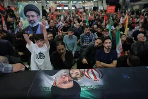 مراسم چهلم &laquo;رهبر شهید انقلاب&raquo; در تهران