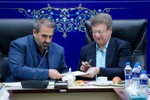 نشست تفاهم&zwnj;نامه همكاری علمی و پژوهشی پژوهشكده بیمه و دانشگاه آزاد اسلامی