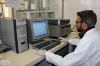 توانایی دانشگاه آزاد شهرضا در رفع نیاز صنایع به انواع آزمایش‌های شیمی