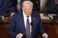 ترامپ از توییتر برای اعمال فشار سیاسی استفاده کرد