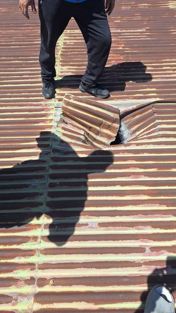 آسیبی دیگر به فدراسیون وزنه‌برداری در جنگ تحمیلی+ تصاویر