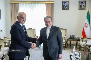 دیدار علی حسن خلیل، معاون سیاسی رئیس پارلمان لبنان با سیدعباس عراقچی وزیر امور خارجه در حاشیه کنفرانس بین&zwnj;المللی &laquo;حقوق بین&zwnj;الملل تحت تهاجم: تجاوز و دفاع&raquo;