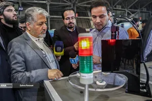 دکتر بیژن رنجبر رییس دانشگاه آزاد اسلامی در مراسم افتتاحیه سومین دوره نمایشگاه فناوری و نوآوری فن نما 1404