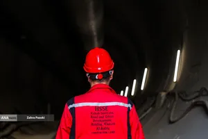 بازدید اعضای شوراهای شهر از خط10 مترو