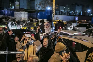 عزاداری شهادت رهبر انقلاب در چهارراه کوکاکولا خیابان پیروزی تهران