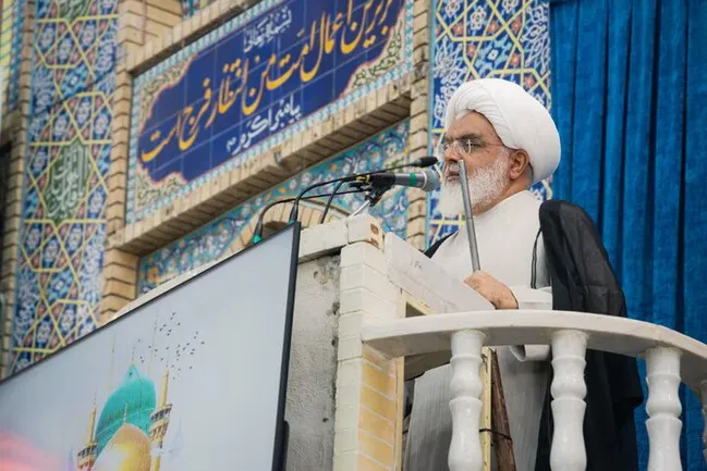 امام جمعه کرمان: انتصابات جدید فرماندهی کل قوا گامی در تقویت بنیه دفاعی کشور است