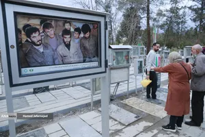 اولین جمعه سال جدید گلزار شهدای حملات تروریستی آمریکایی - صهیونی در جنگ رمضان - قطعه 42 بهشت زهرا(س)