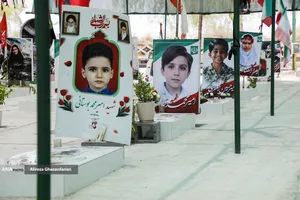 حضور دکتر رنجبر در مدرسه شجره طیبه میناب و مزار شهدای مظلوم دانش‌آموز