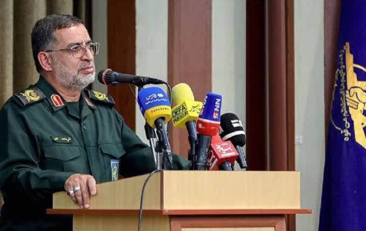 از تاریخنگاری تا جنگ شناختی؛ روایتی از خدمات سردار نائینی در مرکز اسناد دفاع مقدس و سخنگویی سپاه/ثبت ۴ هزار ساعت تاریخ شفاهی فرماندهان / راهاندازی اتاق جنگ روایتها در روابط عمومی سپاه از تاریخنگاری تا جنگ شناختی؛ روایتی از خدمات سردار نائینی در مرکز اسناد دفاع مقدس و سخنگویی سپاه/ثبت ۴ هزار ساعت تاریخ شفاهی فرماندهان / راهاندازی اتاق جنگ روایتها در روابط عمومی سپاه