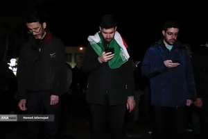 اقامه نماز استغاثه به امام زمان زمان(عج) - چهارراه نبرد خیابان پیروزی