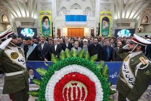 تجدید میثاق دانشگاهیان دانشگاه آزاد اسلامی با آرمان های امام خمینی(ره)