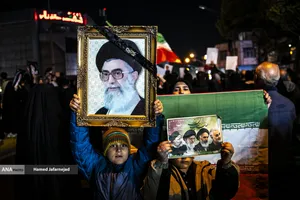 عزاداری شهادت رهبر انقلاب در چهارراه کوکاکولا خیابان پیروزی تهران