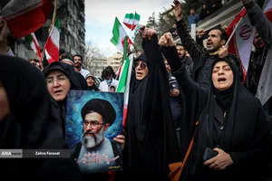 تجمع اعضای کادر درمان در محکومیت تجاوز آمریکا و رژیم صهیونیستی