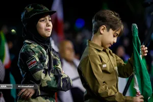 اقامه نماز استغاثه به امام زمان زمان(عج) - میدان ولیعصر (عج)
