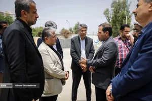 حضور دکتر رنجبر در مدرسه شجره طیبه میناب و مزار شهدای مظلوم دانش‌آموز