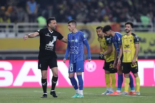 معوقه هفته دهم لیگ برتر| استقلال در ثانیه های آخر قهرمان نیم فصل را به زانو در آورد/ قلی‌زاده حکم ابقای ساپینتو را امضا کرد