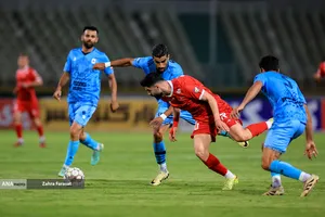 دیدار تیم&zwnj;های فوتبال پرسپولیس - چادرملو
