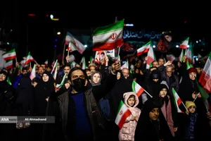 مراسم عزاداری در سوگ رهبر شهید انقلاب - میدان هفت تیر
