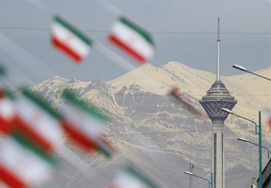 صاعقه ایران بر سر صهیون؛ تحلیلی بر درسهای جنگ تحمیلی ۱۲ روزه صاعقه ایران بر سر صهیون؛ تحلیلی بر درسهای جنگ تحمیلی ۱۲ روزه
